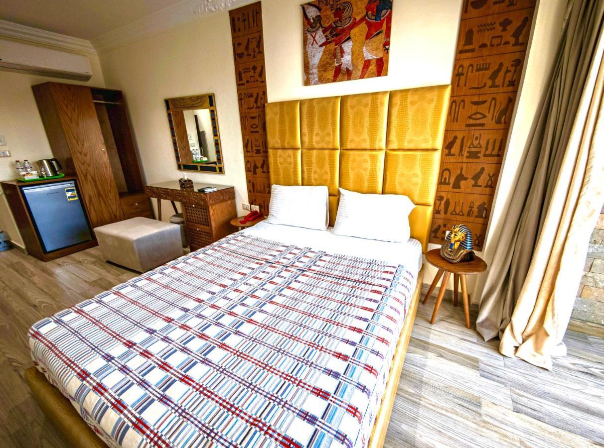 Sphinx Golden Gate Pyramids Hotel Le Caire